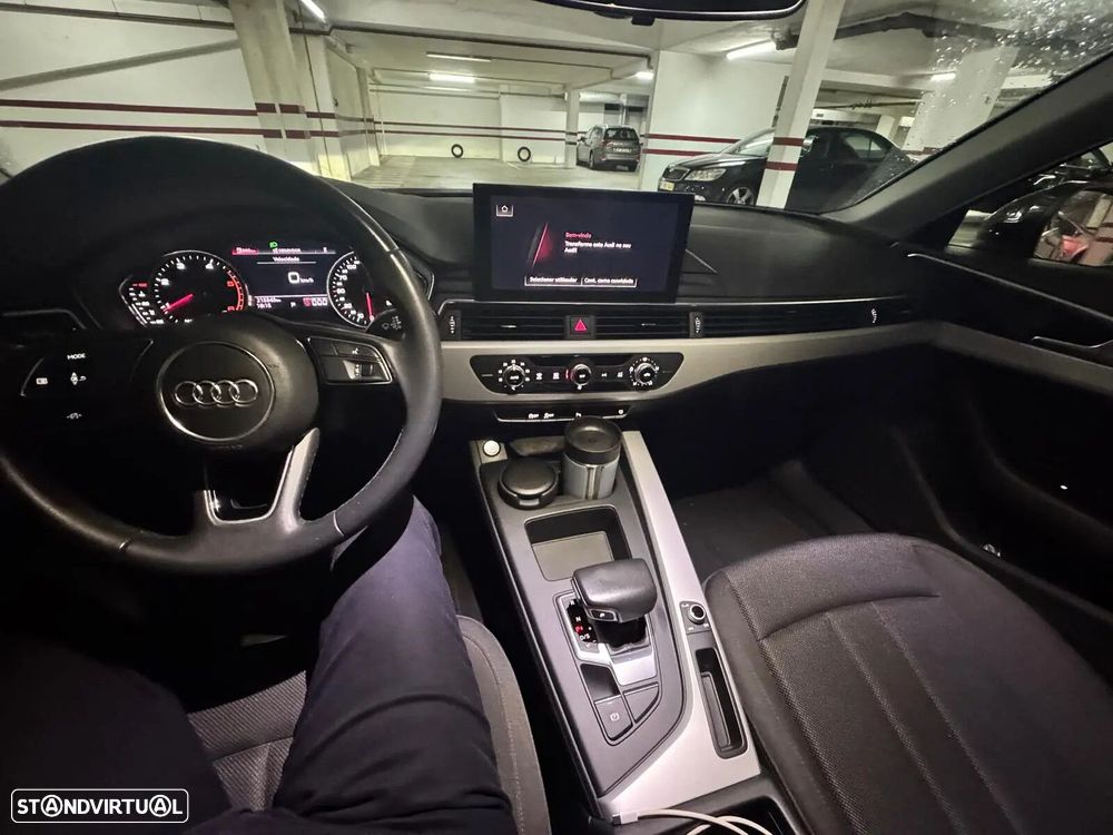 Audi A4 Avant 30 TDI Advanced S tronic - 4
