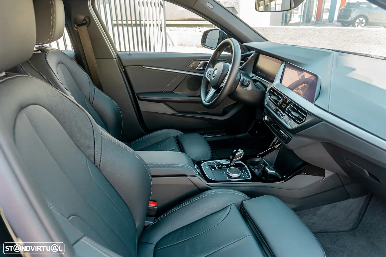 BMW 116 d Pack Desportivo M Auto - 29