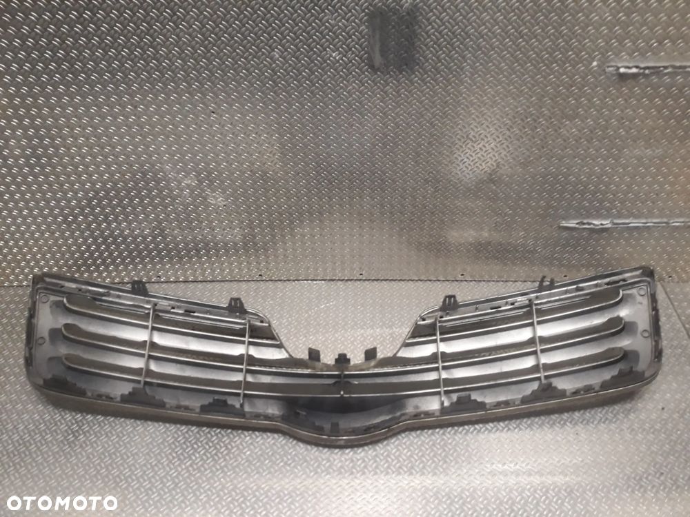 GRILL ATRAPA TOYOTA AVENSIS II 25 LIFT (2006-2009) - 4