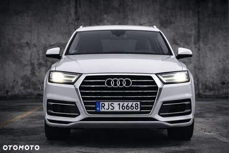 Audi Q7 - 1