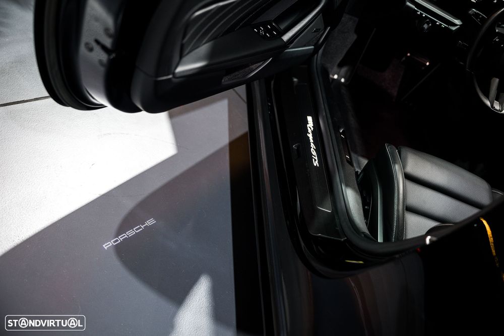 Porsche 911 (992) Targa 4 GTS PDK - 16