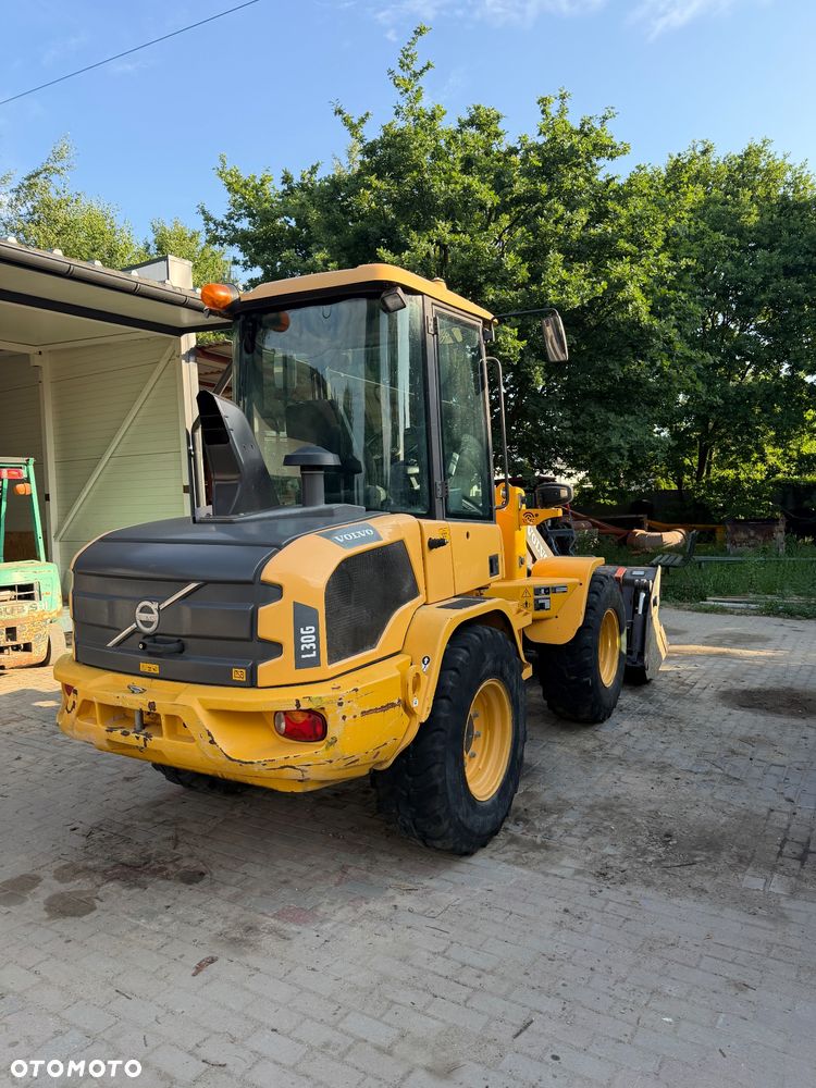 Volvo L30G - 4