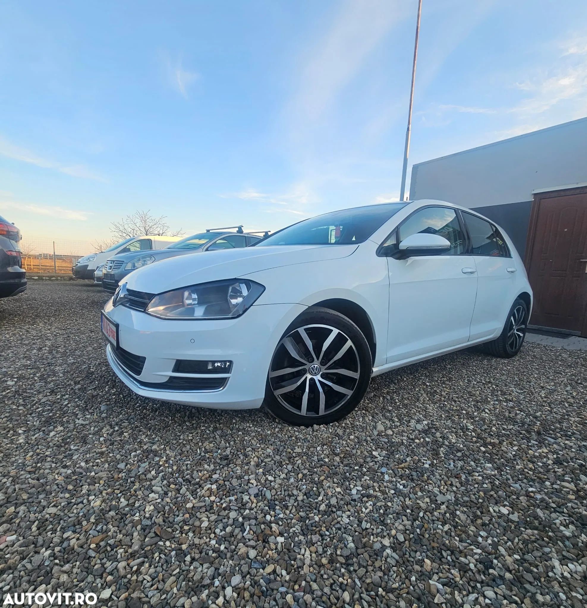Volkswagen Golf 1.6 TDI BlueMotion Technology DPF Highline DSG - 1