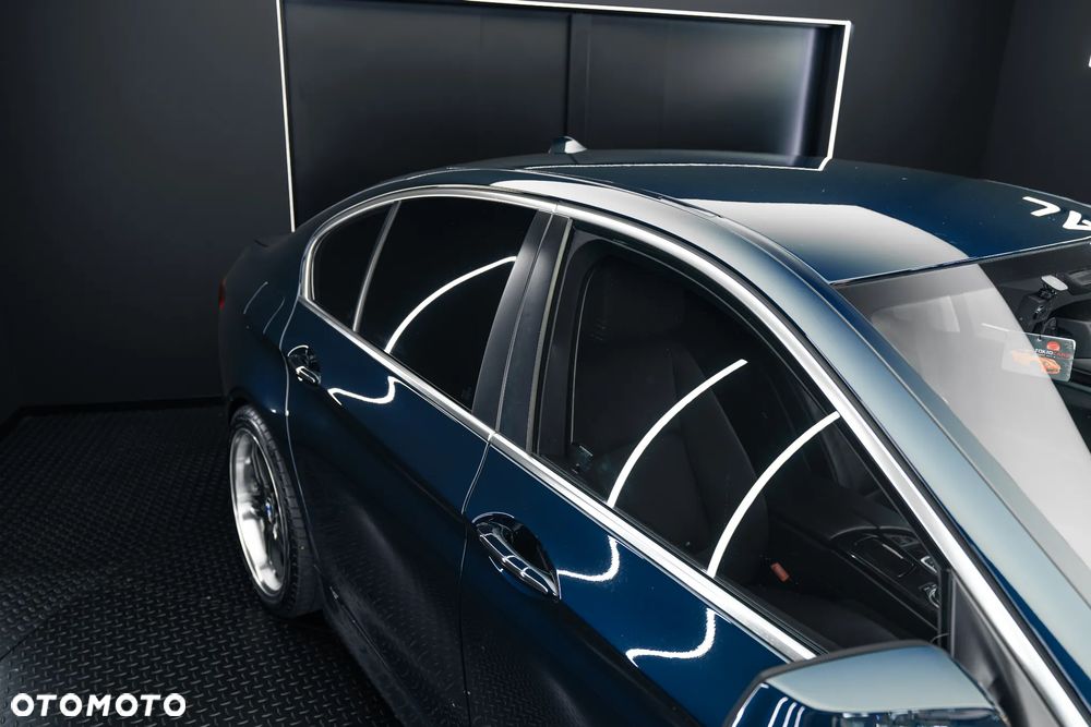 BMW Seria 5 530i - 12