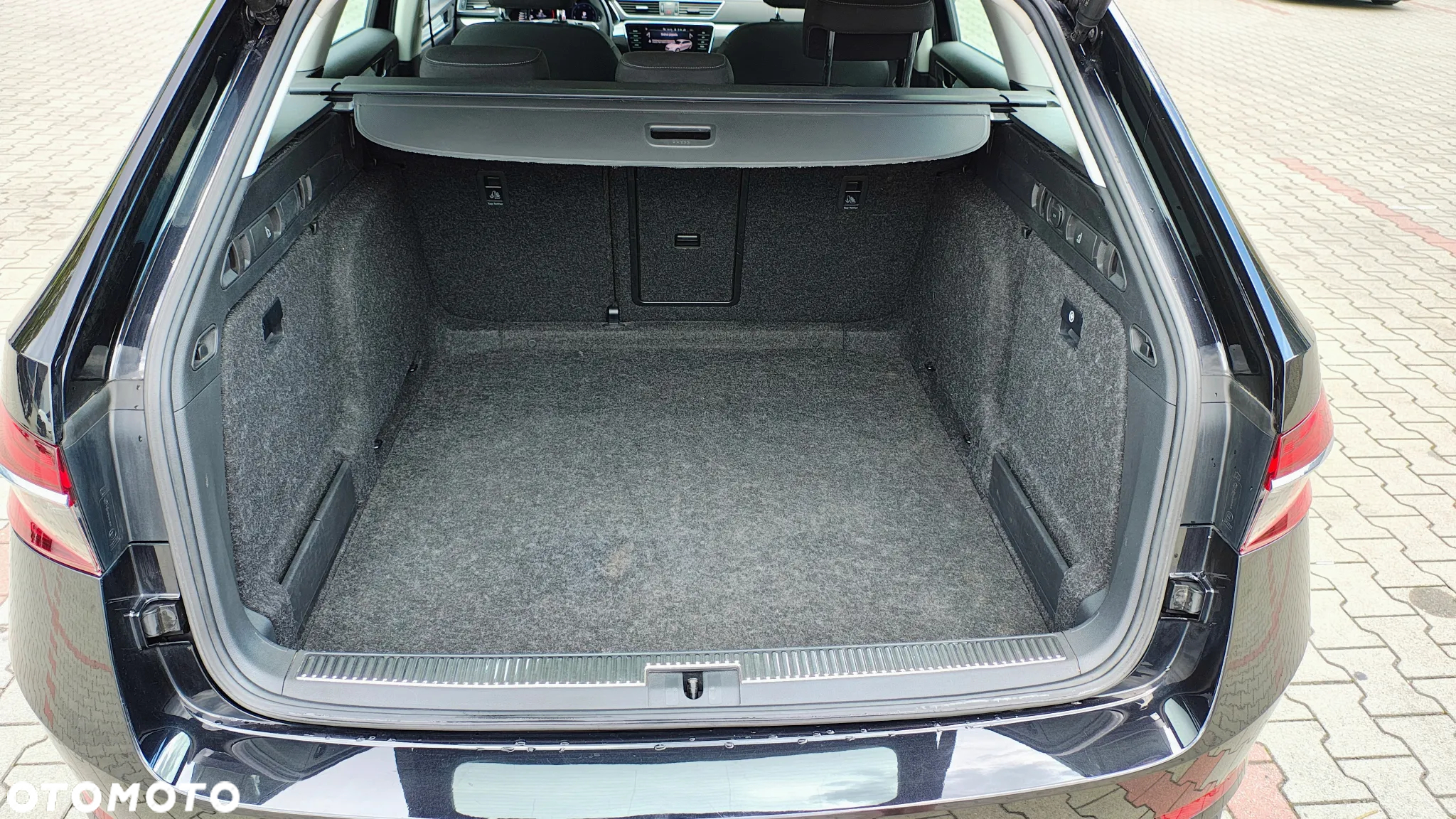 Skoda Superb 2.0 TDI SCR Ambition DSG - 19
