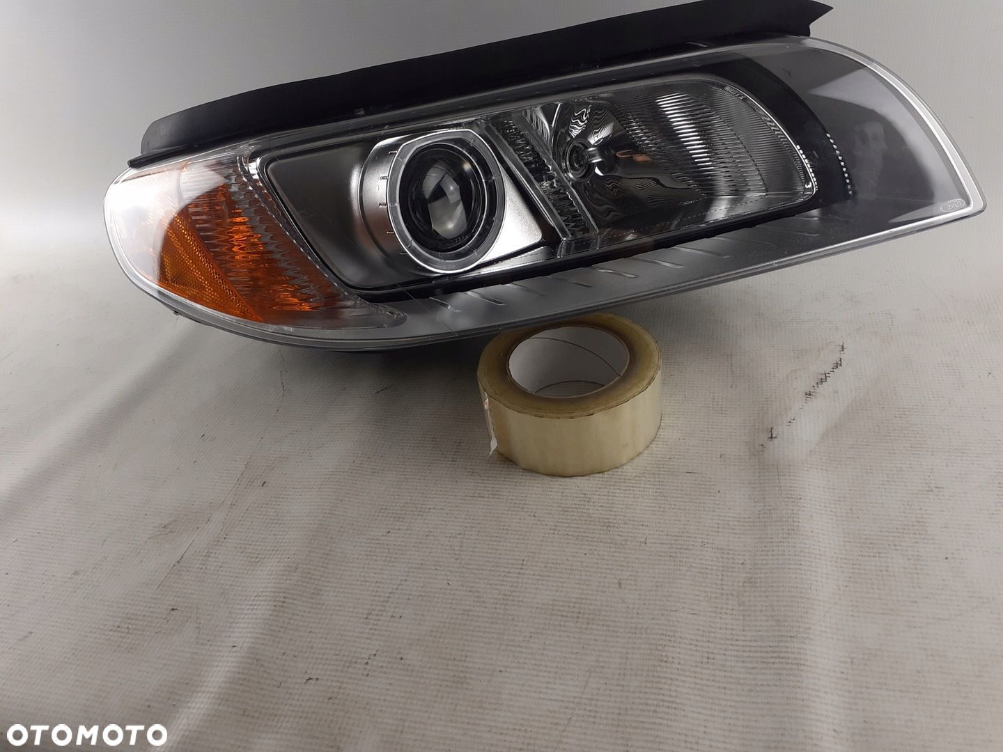 Lampa prawa przód Volvo V70 -xenon 07-16 rok - 1