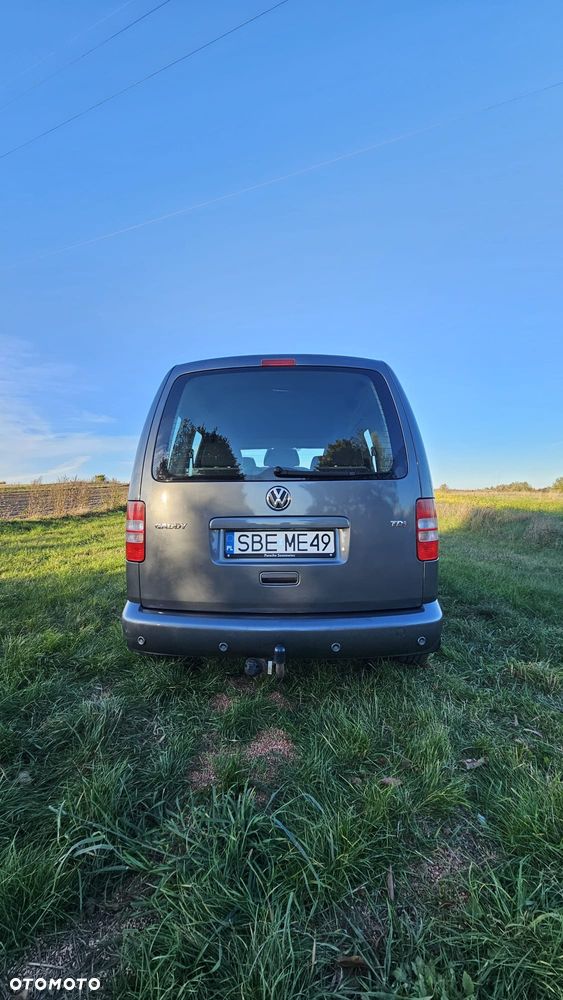 Volkswagen Caddy 2011