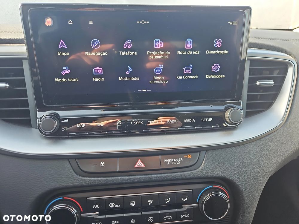 Kia Ceed 1.5 T-GDI M - 12