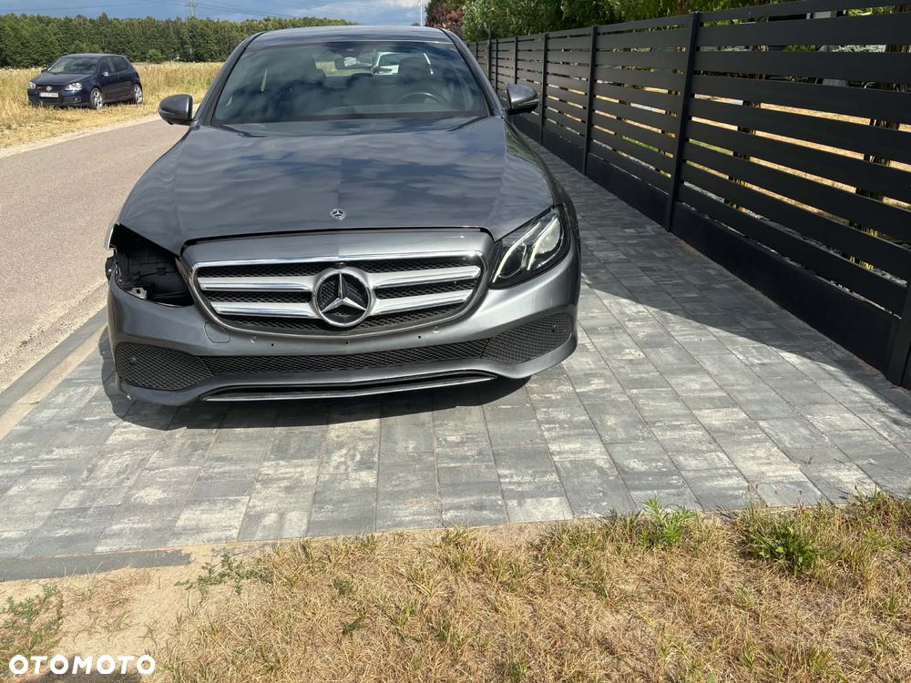 Mercedes-Benz Klasa E - 2