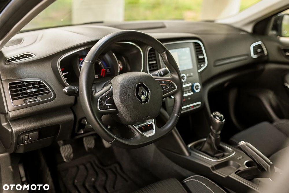 Renault Megane TCe 115 GPF LIMITED - 21