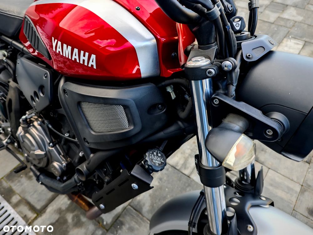 Yamaha XSR - 16