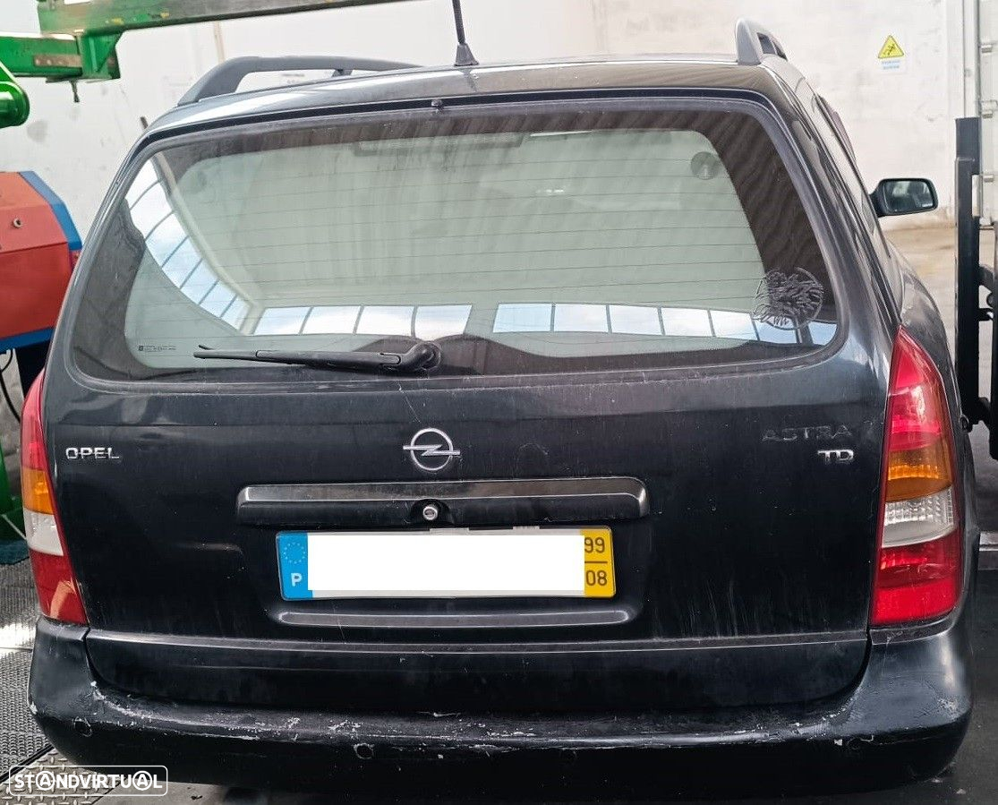 Opel Astra G 1.7 TD de 1998 disponível para peças - 8