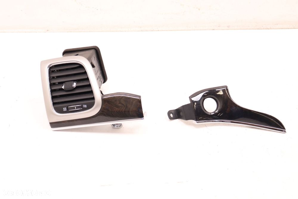 JEEP GRAND CHEROKEE WK2 DEKORY DESKI ROZDZIELCZEJ KRATKI NAWIEWU - 1