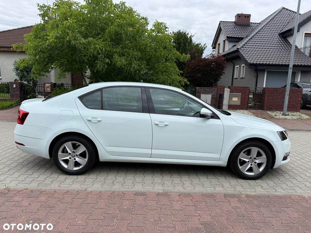 Skoda Octavia 2.0 TDI Style - 16
