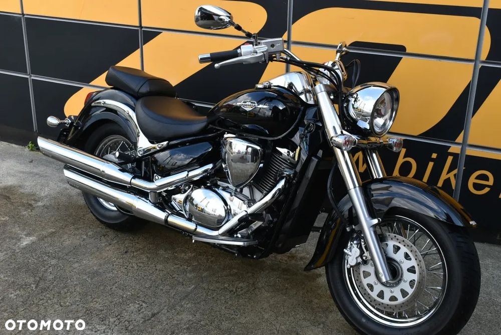 Suzuki Intruder - 1