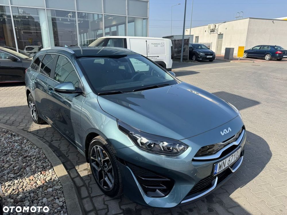 Kia Ceed - 8