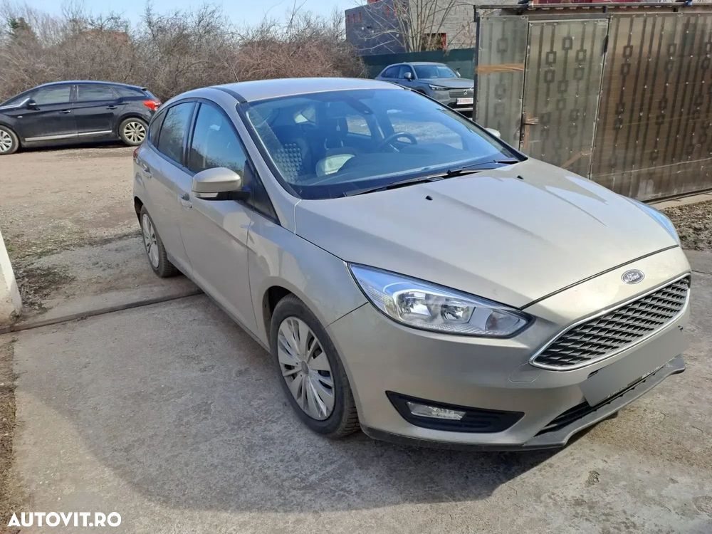 Ford Focus - 1