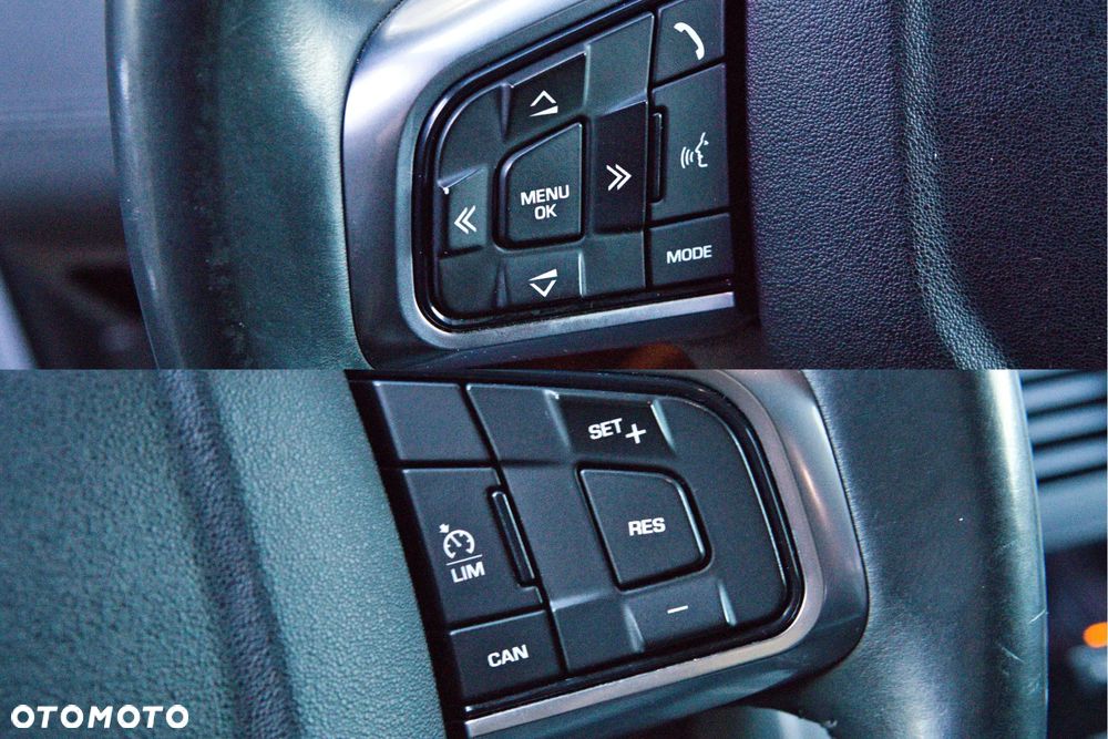 Land Rover Discovery Sport 2.0 TD4 HSE - 30