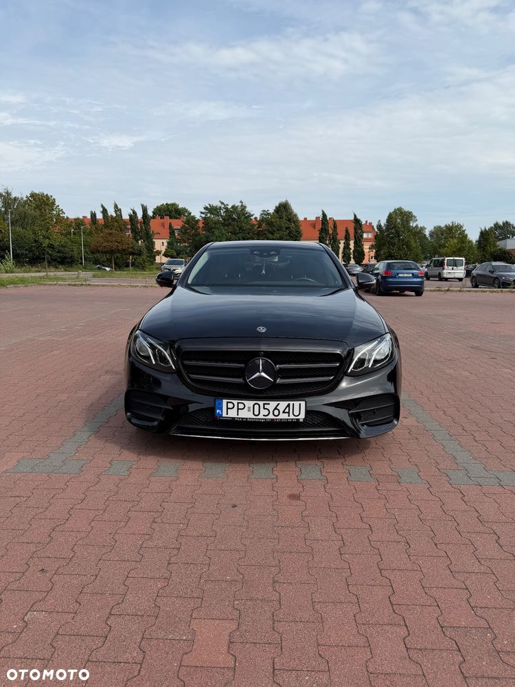 Mercedes-Benz Klasa E 220 d 9G-TRONIC AMG Line - 2