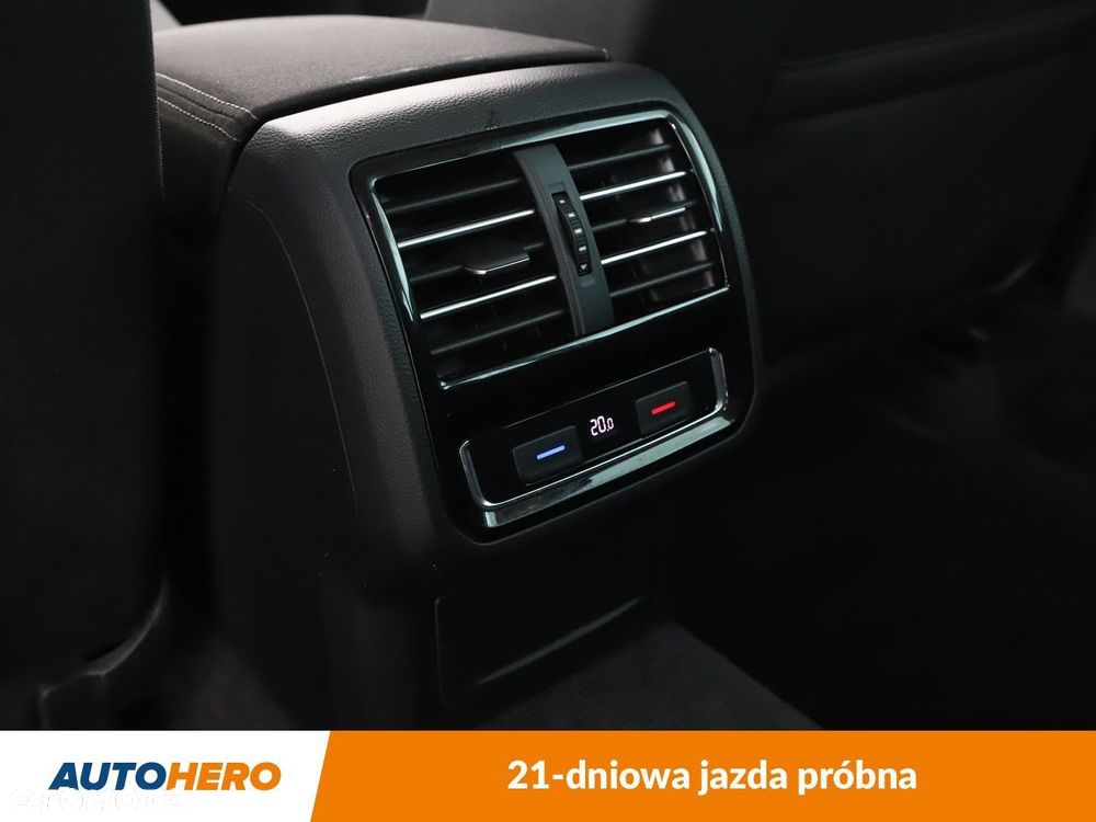 Volkswagen Passat 1.4 TSI BMT ACT Comfortline - 32