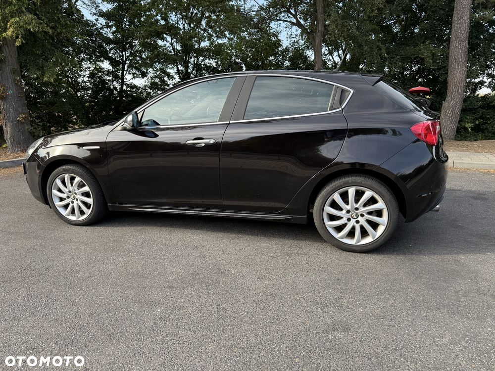 Alfa Romeo Giulietta - 2