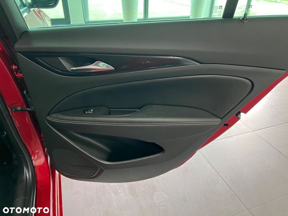 Opel Insignia - 33