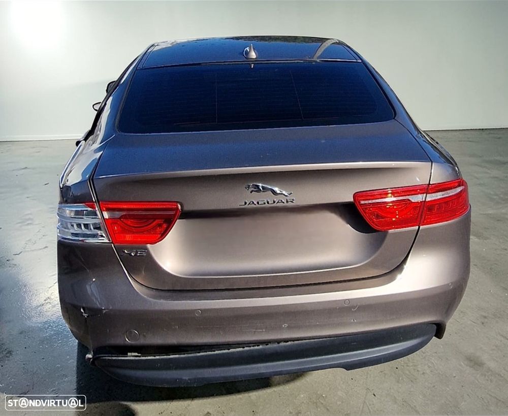 Jaguar XE 2.0 Diesel 2.0 D – 163 cv 2015 PARA PEÇAS - 3