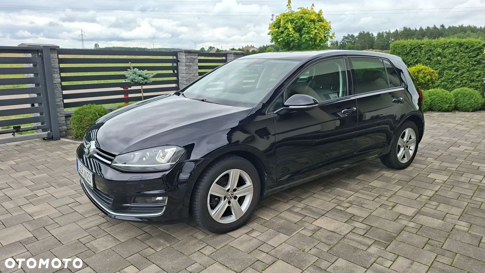 Volkswagen Golf - 1