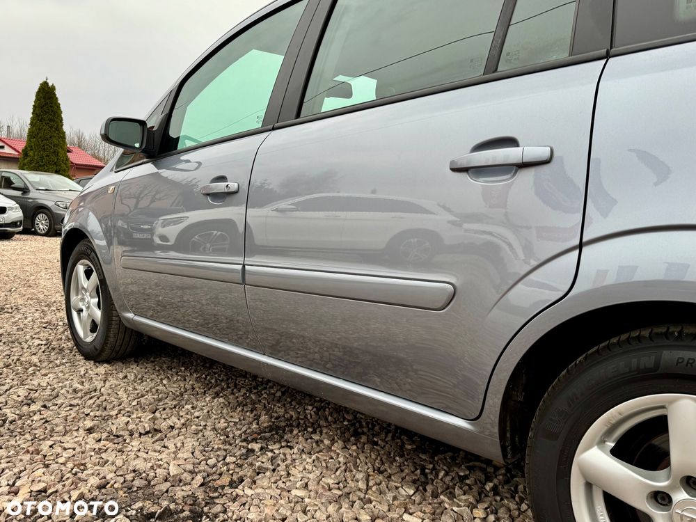 Opel Zafira - 11