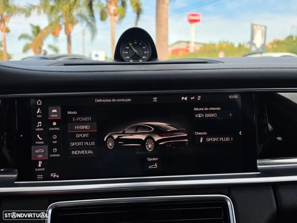 Porsche Panamera 4 E-Hybrid - 24