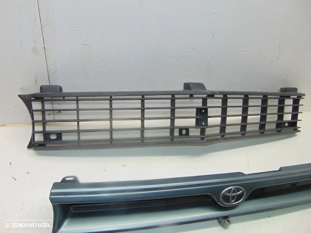 Toyota KE20/Corolla Grelhas - 2