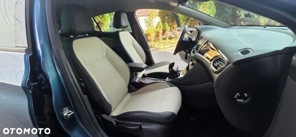 Opel Astra 1.4 T Dynamic S&S - 37