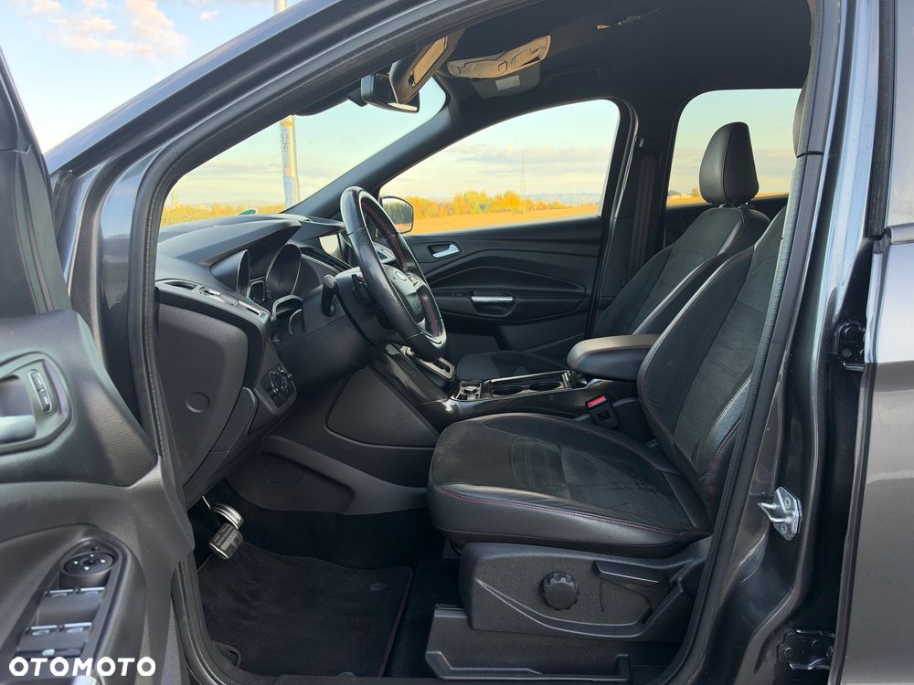 Ford Kuga - 13