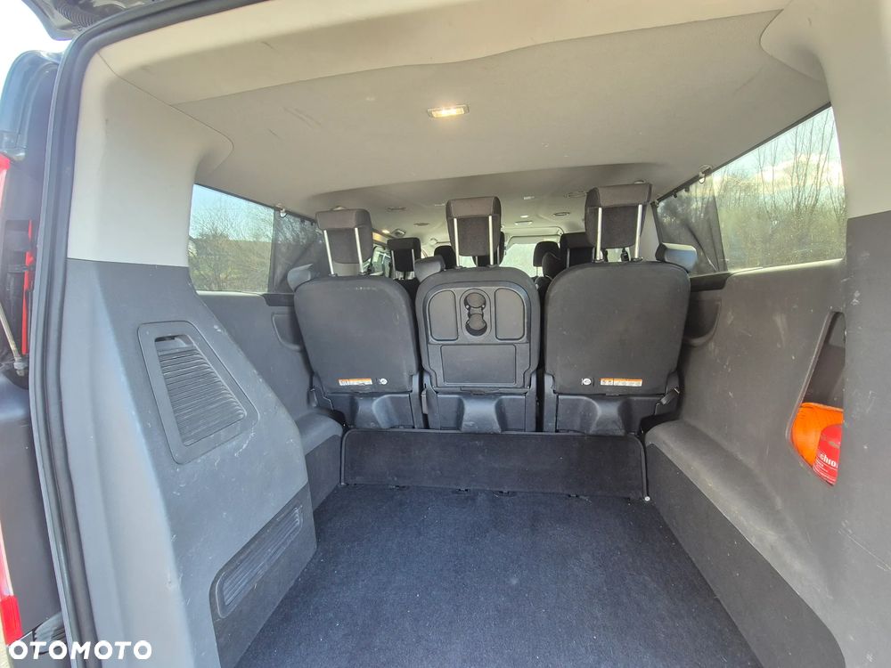 Ford Tourneo Custom - 14
