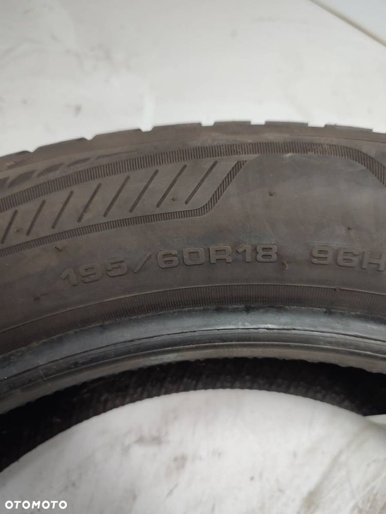 OPONA 18 ZIMA 235/60 - 5