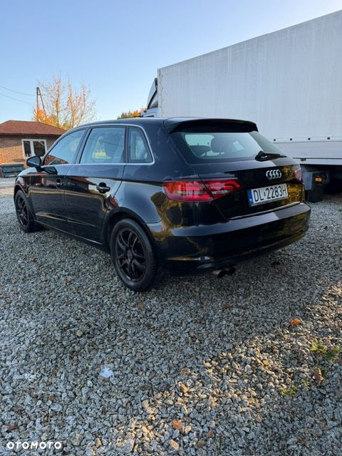 Audi A3 Sportback - 4