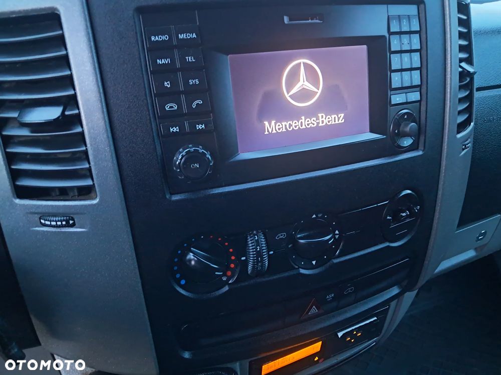 Mercedes-Benz SPRINTER 316 CDI !!! PAKA 3,5 METRA !!! HAK - 3,5 TONY !!! SERWISOWANY !!! - 32