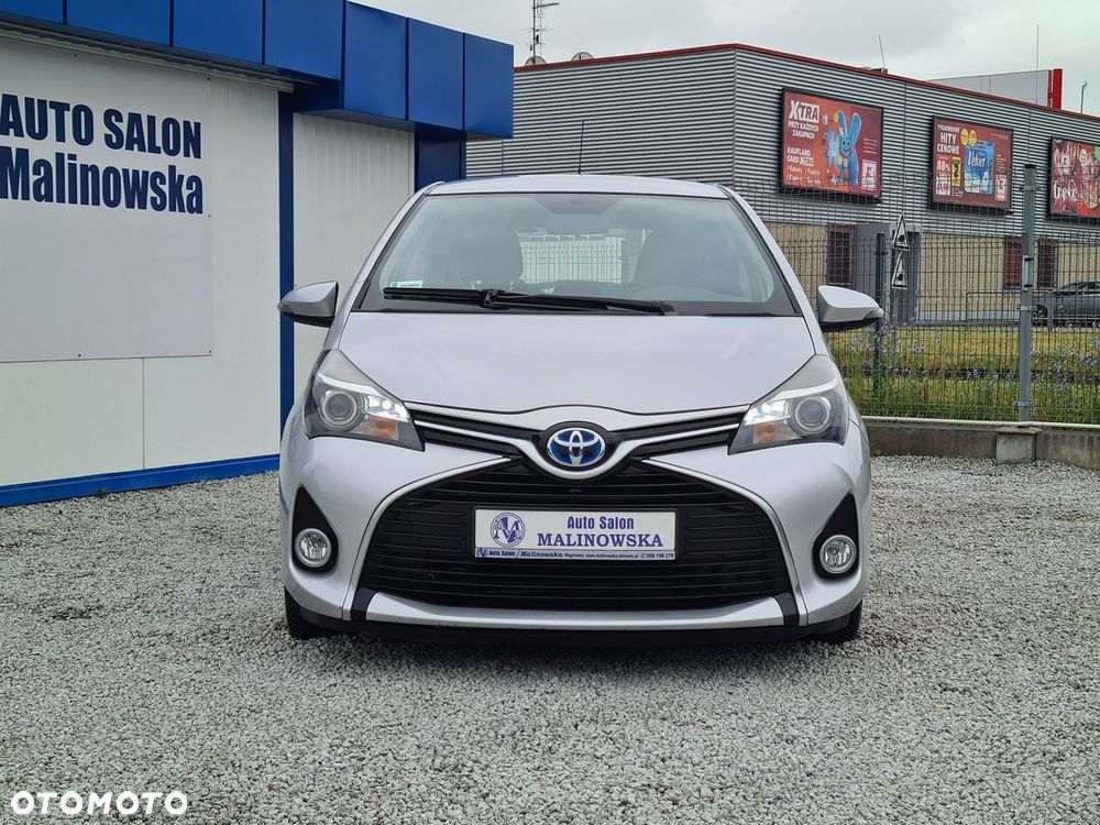 Toyota Yaris Hybrid 100 Life - 6
