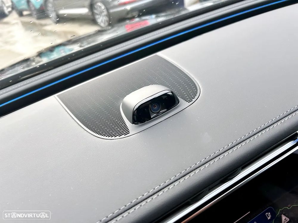 Mercedes-Benz E 300 e AMG Line - 17