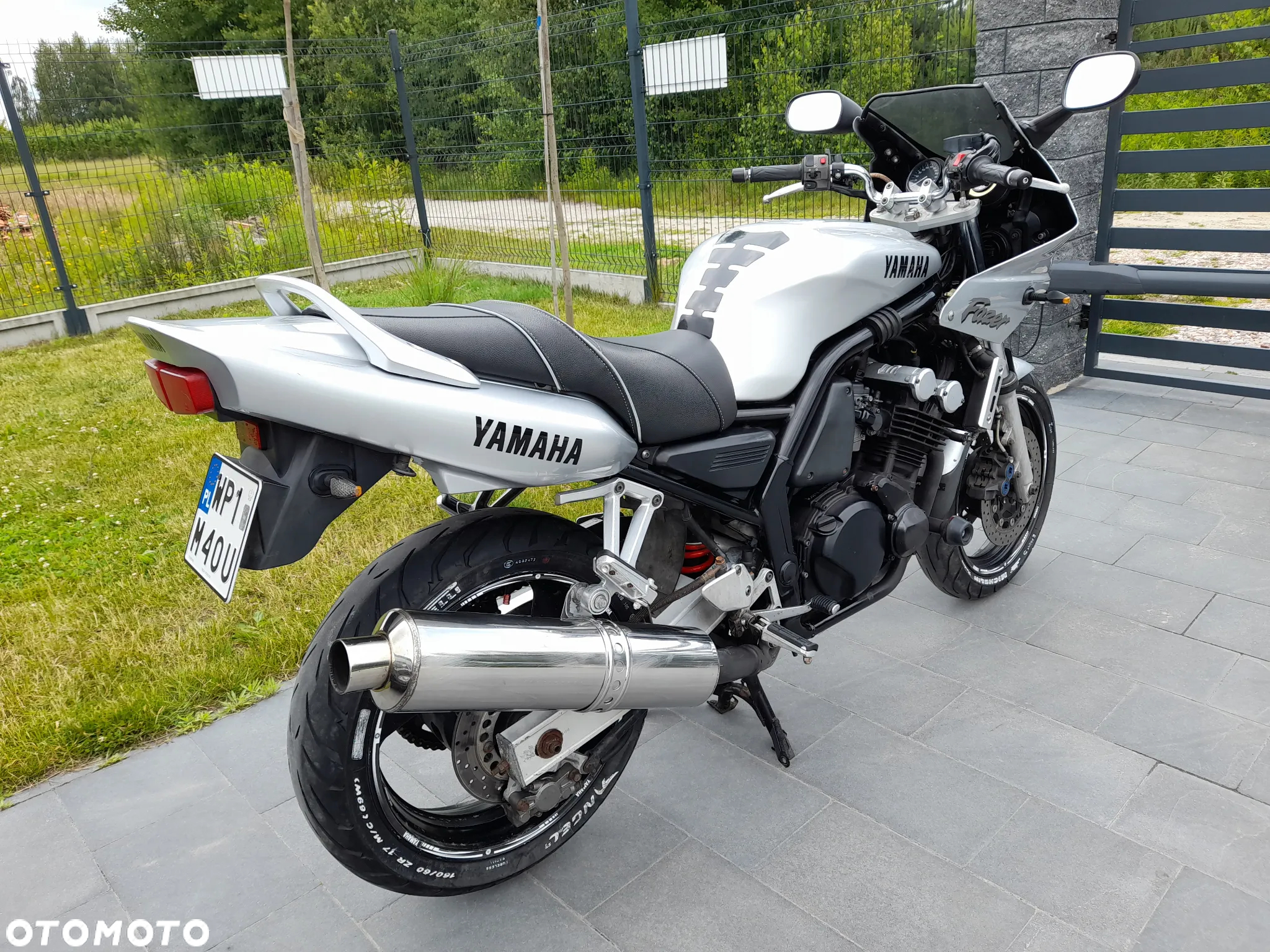 Yamaha FZS - 2