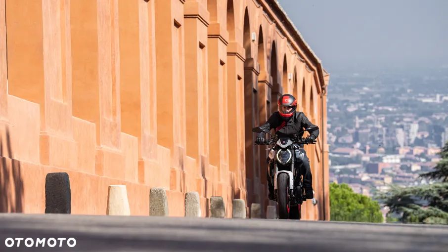 Ducati Monster - 8