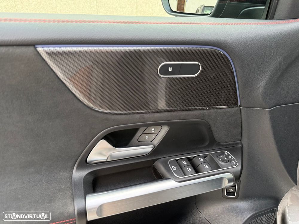 Mercedes-Benz GLB 180 d AMG Line - 14