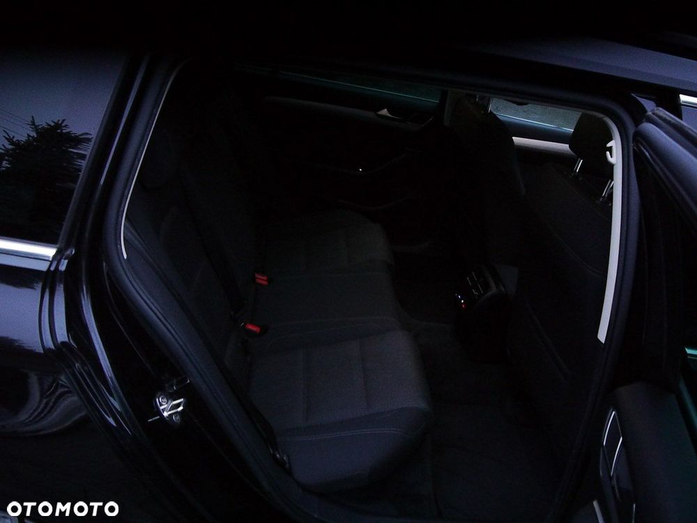 Volkswagen Passat Variant - 30
