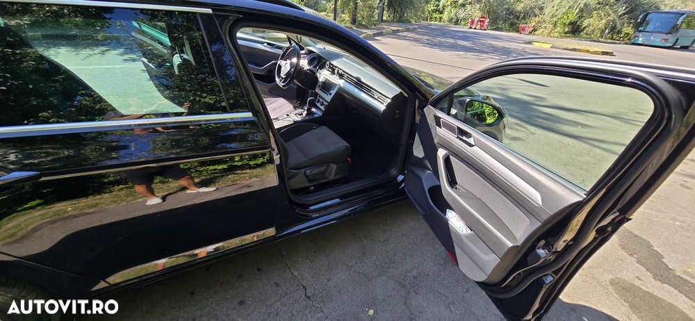 Volkswagen Passat - 13