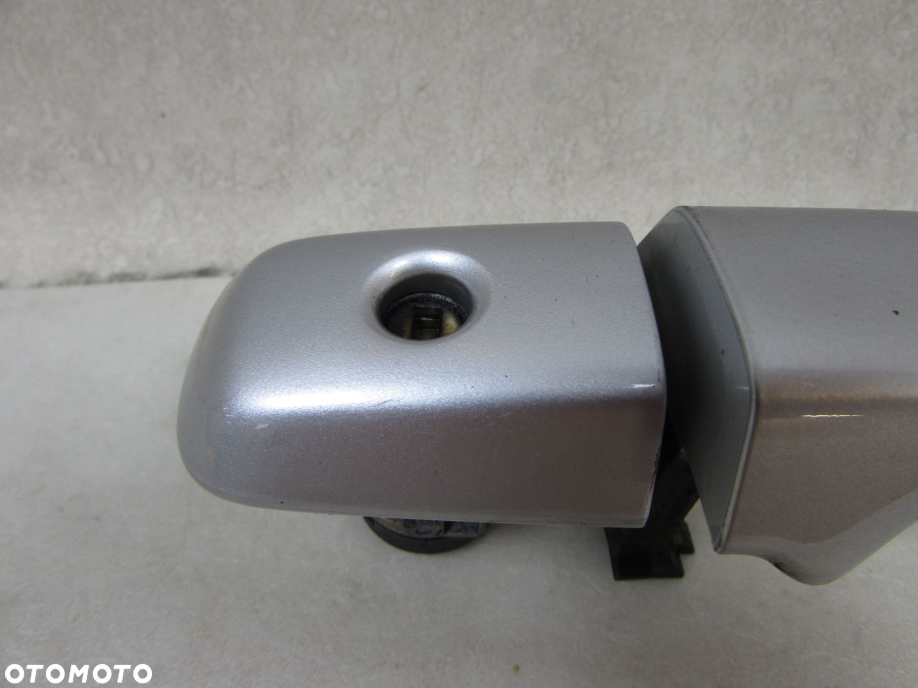 VOLVO S80 II V70 III XC70 06-13 KLAMKA ZEWNETRZNA WKLADKA ZAMEK 30753785 30784963 711 - 2