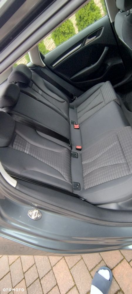 Audi A3 Sportback 1.4 TFSI CoD Ambiente - 11