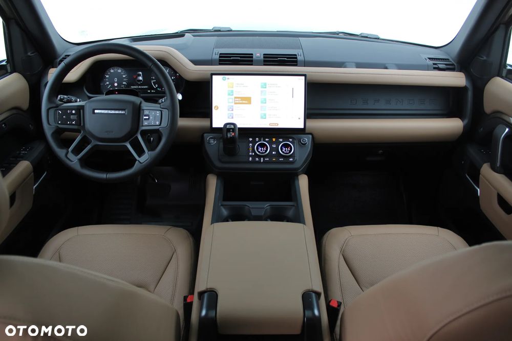 Land Rover Defender - 13