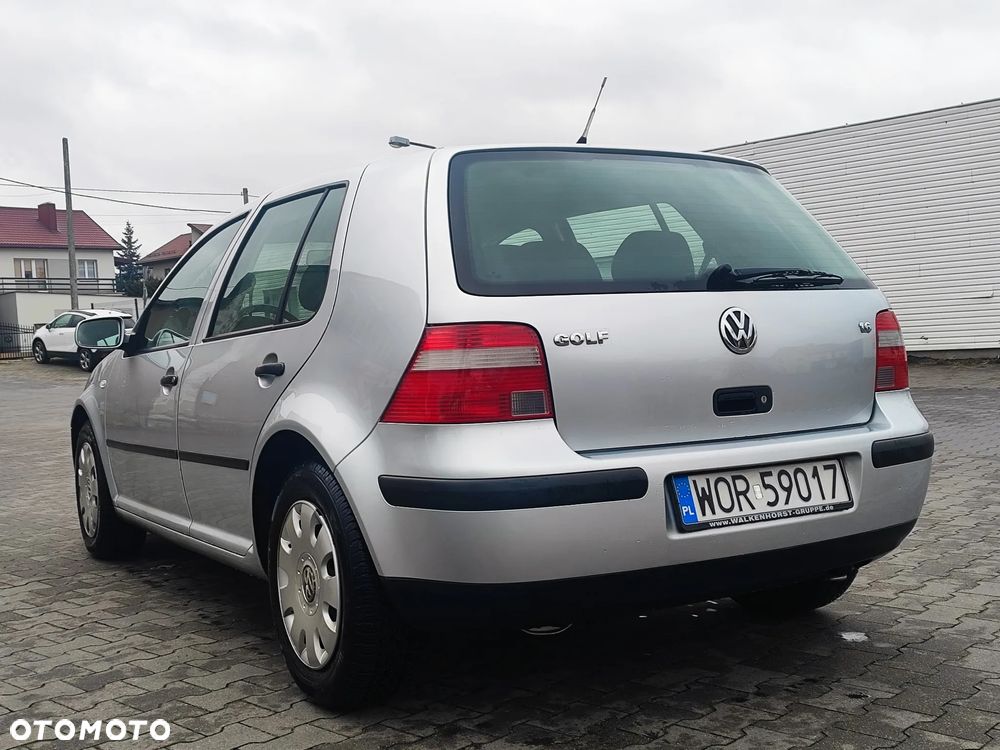 Volkswagen Golf 1.6 Comfortline - 5