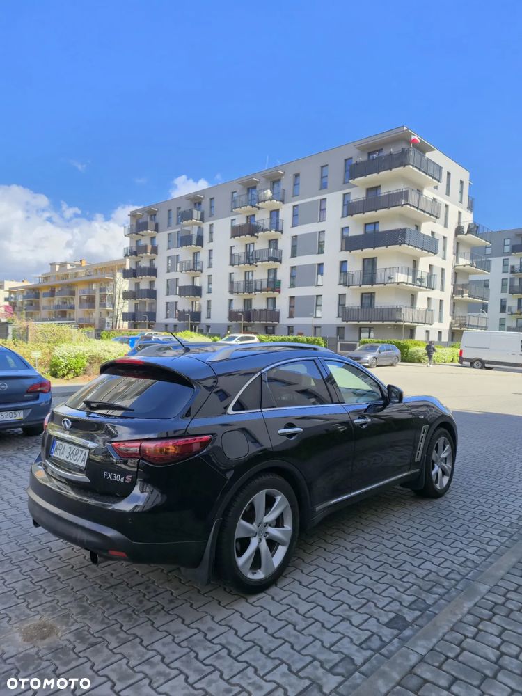 Infiniti FX FX30d S - 3