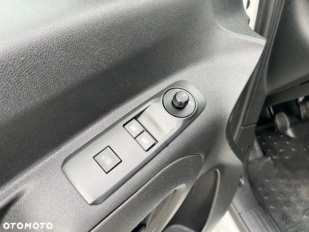 Citroën BERLINGO - 15